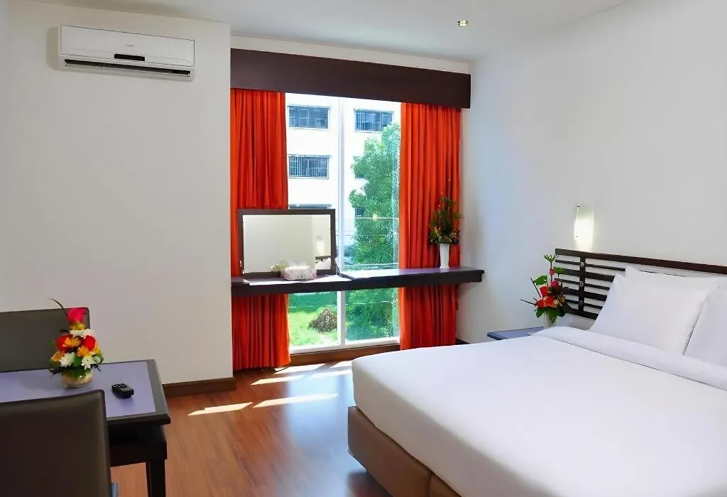 The Color Hotel-1